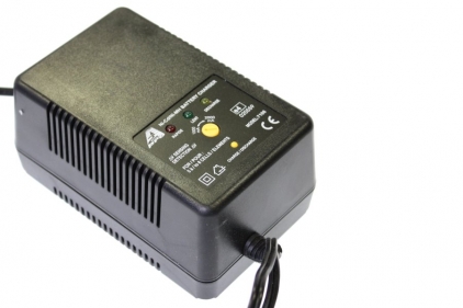 A2 Pro Fast/Trickle Charger with   Discharger 240v/12v