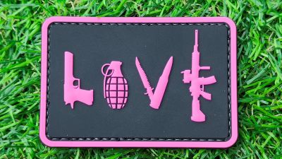 ZO PVC Velcro Patch "Love Pink"