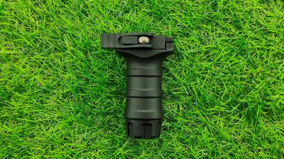 ZO QD Tango Down Short Vertical Grip for RIS (Black) - Detail Image 1 © Copyright Zero One Airsoft