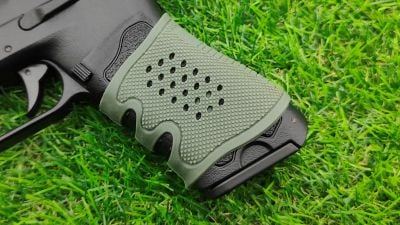 ZO Rubber Grip Sleeve for Pistols & Rifles (Olive) - Detail Image 3 © Copyright Zero One Airsoft