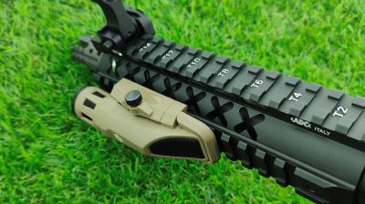 ZO Tactical Weapon Light with Strobe (Dark Earth) - Detail Image 7 © Copyright Zero One Airsoft