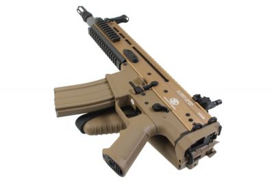 CYMA/Cybergun AEG FN SCAR-L CQC (Tan) - Detail Image 5 © Copyright Zero One Airsoft