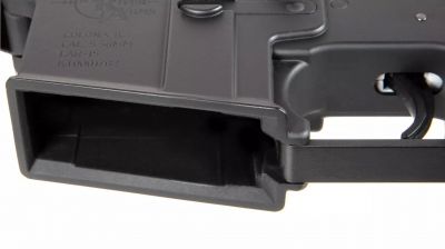 Specna Arms AEG SA-E01 EDGE Carbine (Black & Tan) - Detail Image 8 © Copyright Zero One Airsoft