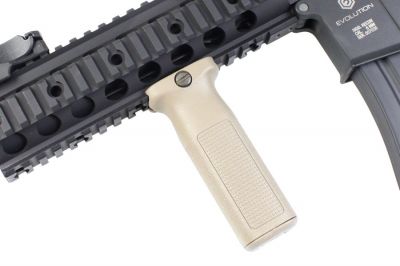 PTS EPF-2 Vertical Grip for RIS (Dark Earth) - Detail Image 3 © Copyright Zero One Airsoft