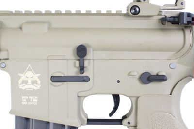 Evolution AEG Carbontech Recon S 10" Amplified (Tan) - Detail Image 10 © Copyright Zero One Airsoft