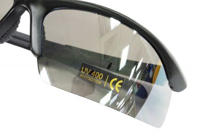 Guarder Protection Glasses 2010 Version in Hard Case (Black) - Detail Image 9 © Copyright Zero One Airsoft