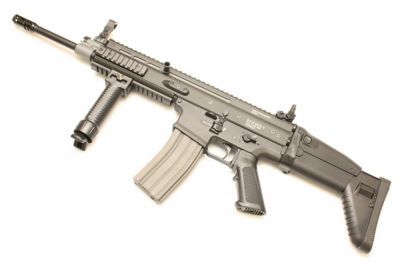 G&G/Cybergun AEG FN SCAR-L - Detail Image 1 &copy; Copyright Zero One Airsoft