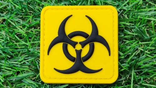 ZO PVC Velcro Patch "Biohazard Square" (Yellow & Black) - © Copyright Zero One Airsoft