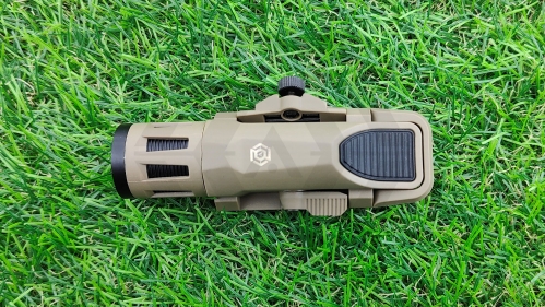 ZO Tactical Weapon Light with Strobe (Dark Earth) - © Copyright Zero One Airsoft