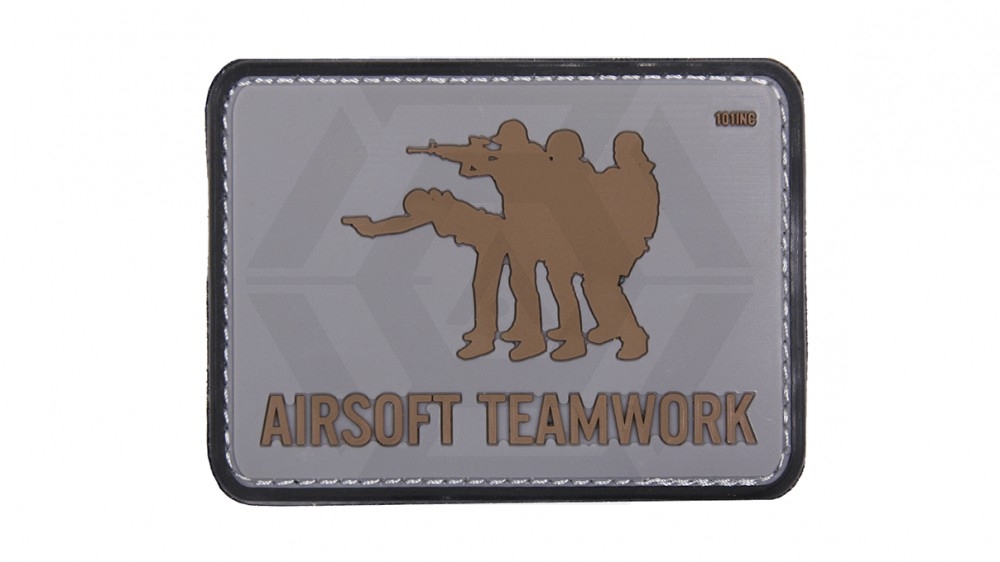 101 Inc PVC Velcro Patch &quotAirsoft Teamwork" (Grey) - Main Image © Copyright Zero One Airsoft