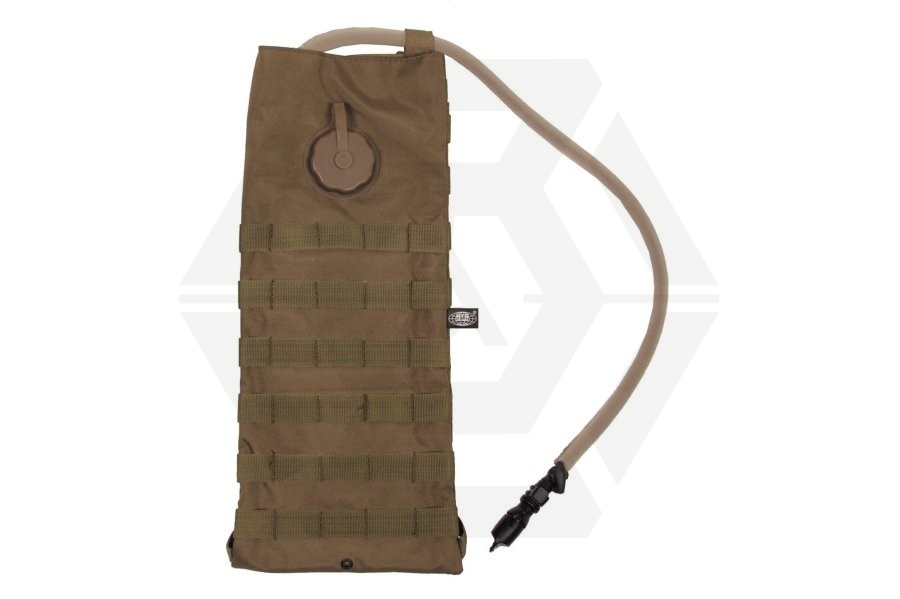 MFH MOLLE Hydration Pack 2.5L (Coyote Tan) - Main Image © Copyright Zero One Airsoft